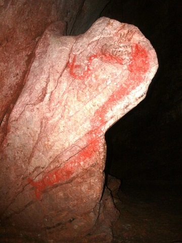 Serpiente emplumada caverna